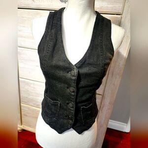 Black Vest Belle Vere size Xsmall brand new !